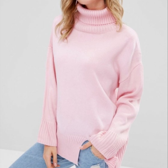 Red Slit Oversized Turtleneck Sweater - Picture 2 of 7